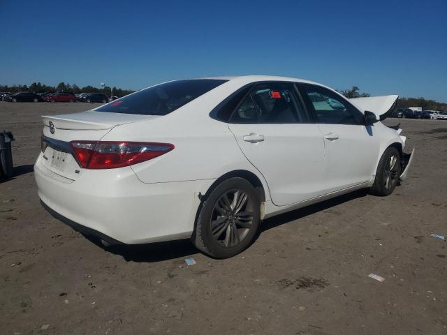 Toyota Camry Le Image 2