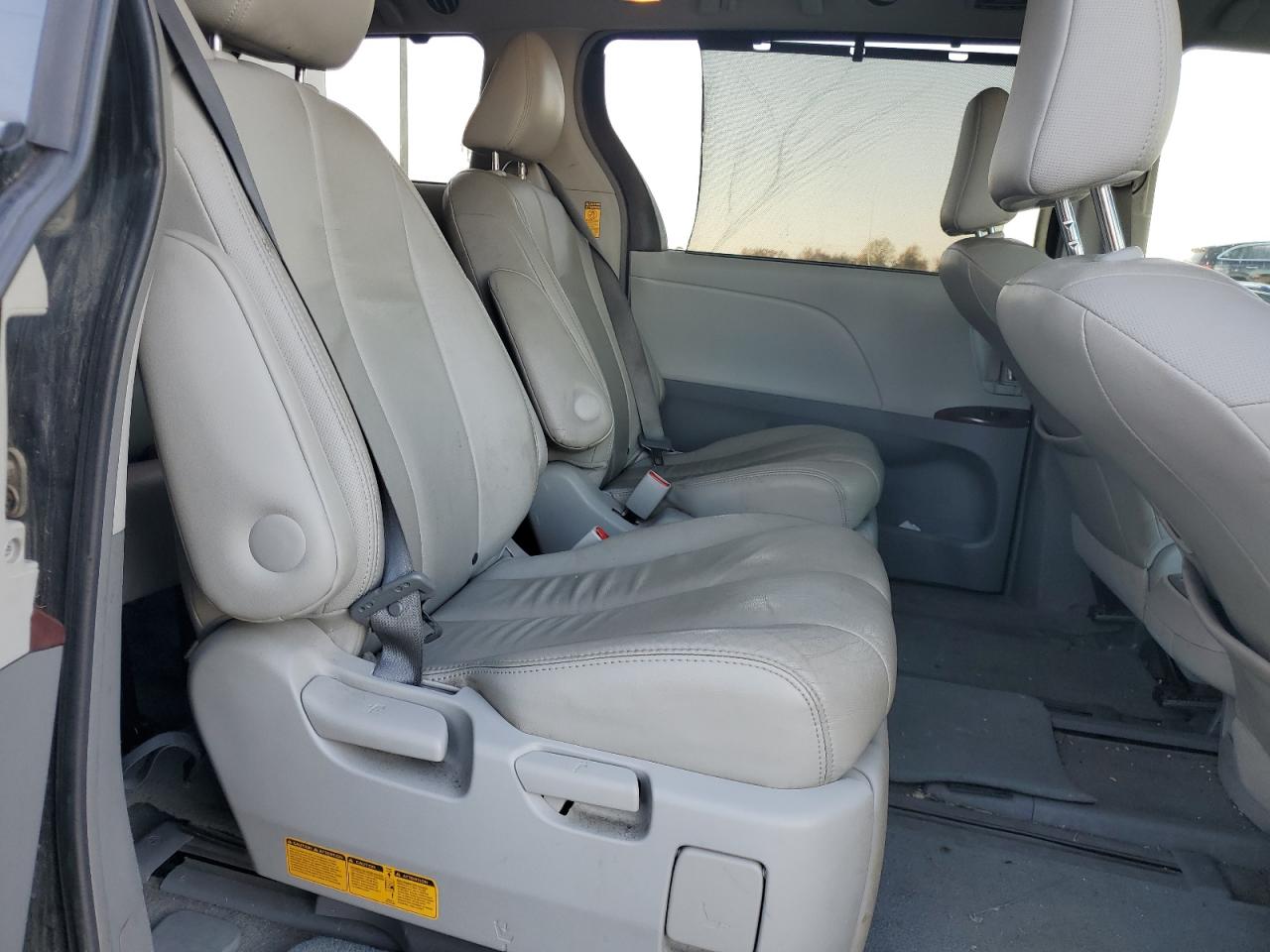 Toyota Sienna Xle Image 6