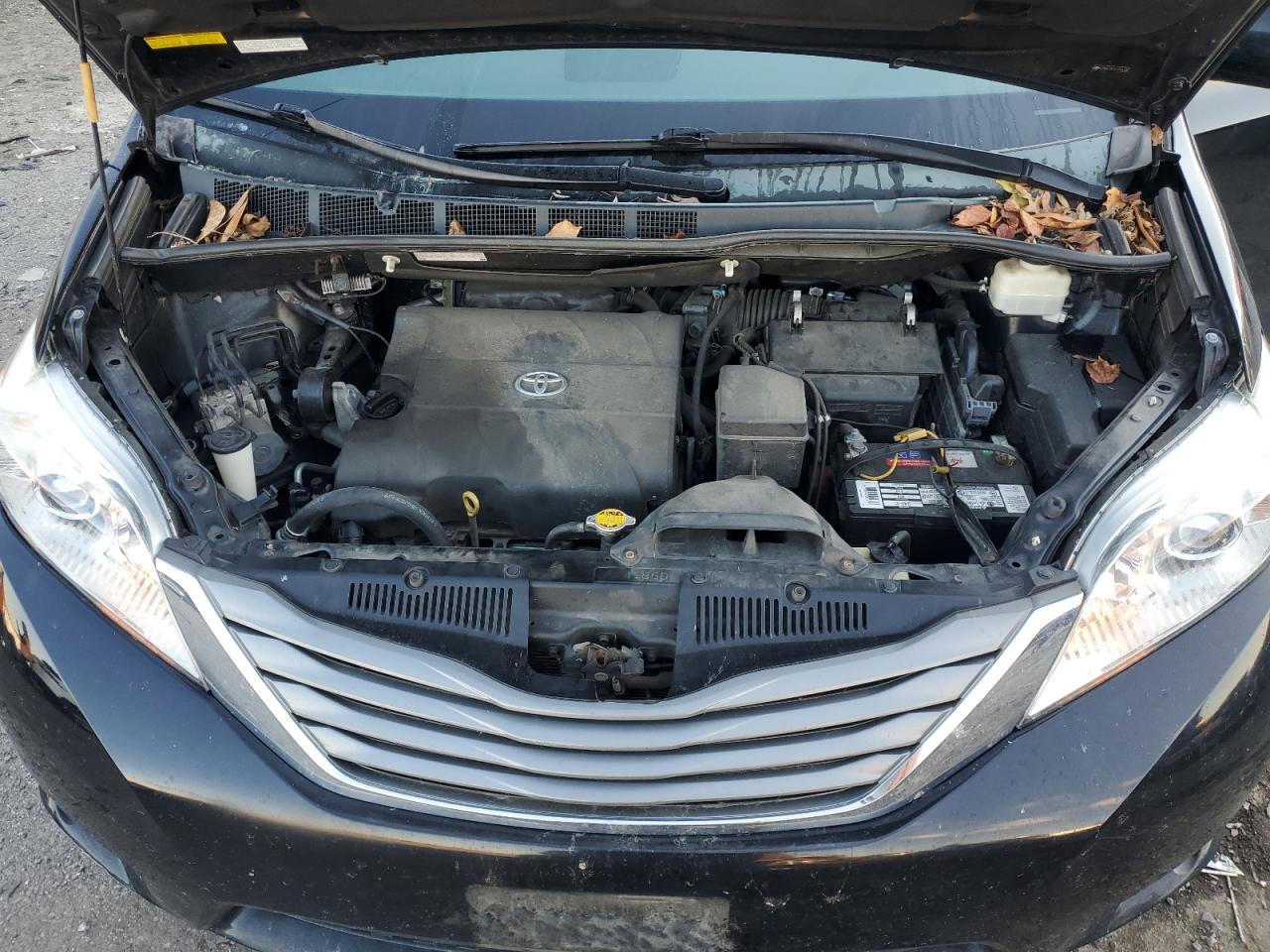 Toyota Sienna Xle Image 9