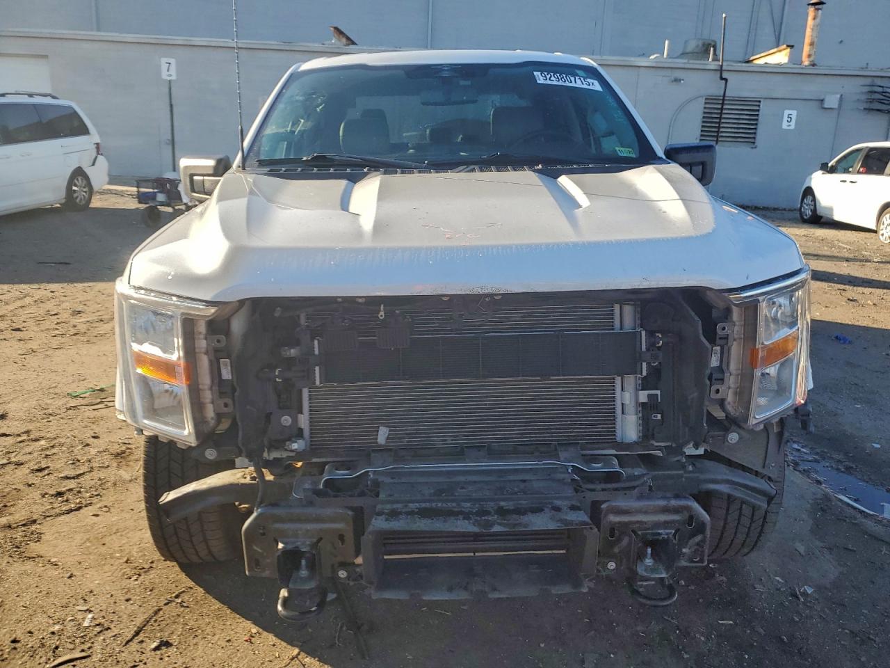 Ford F-150 Supercrew Image 5