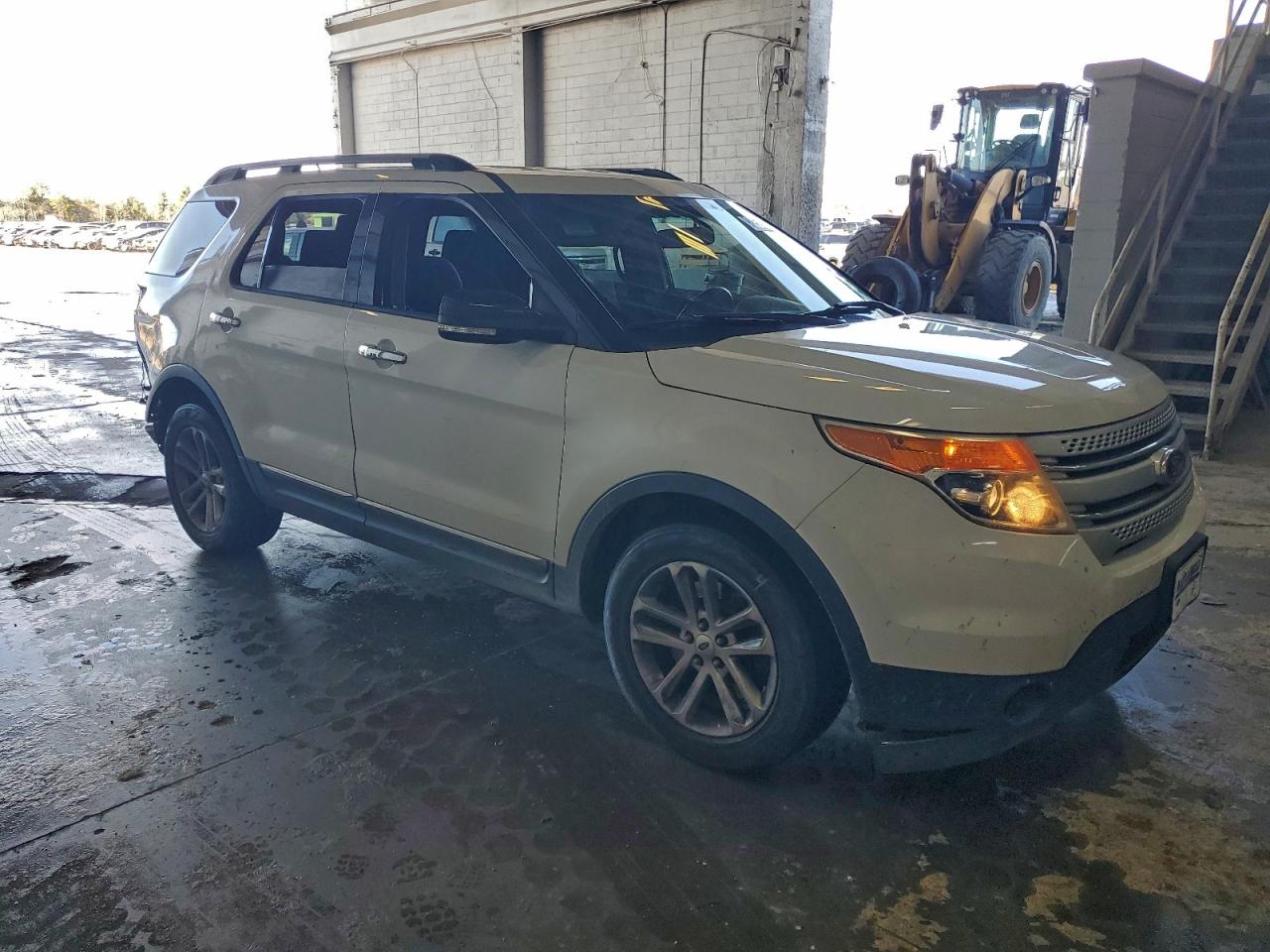 Ford Explorer Xlt Image 3