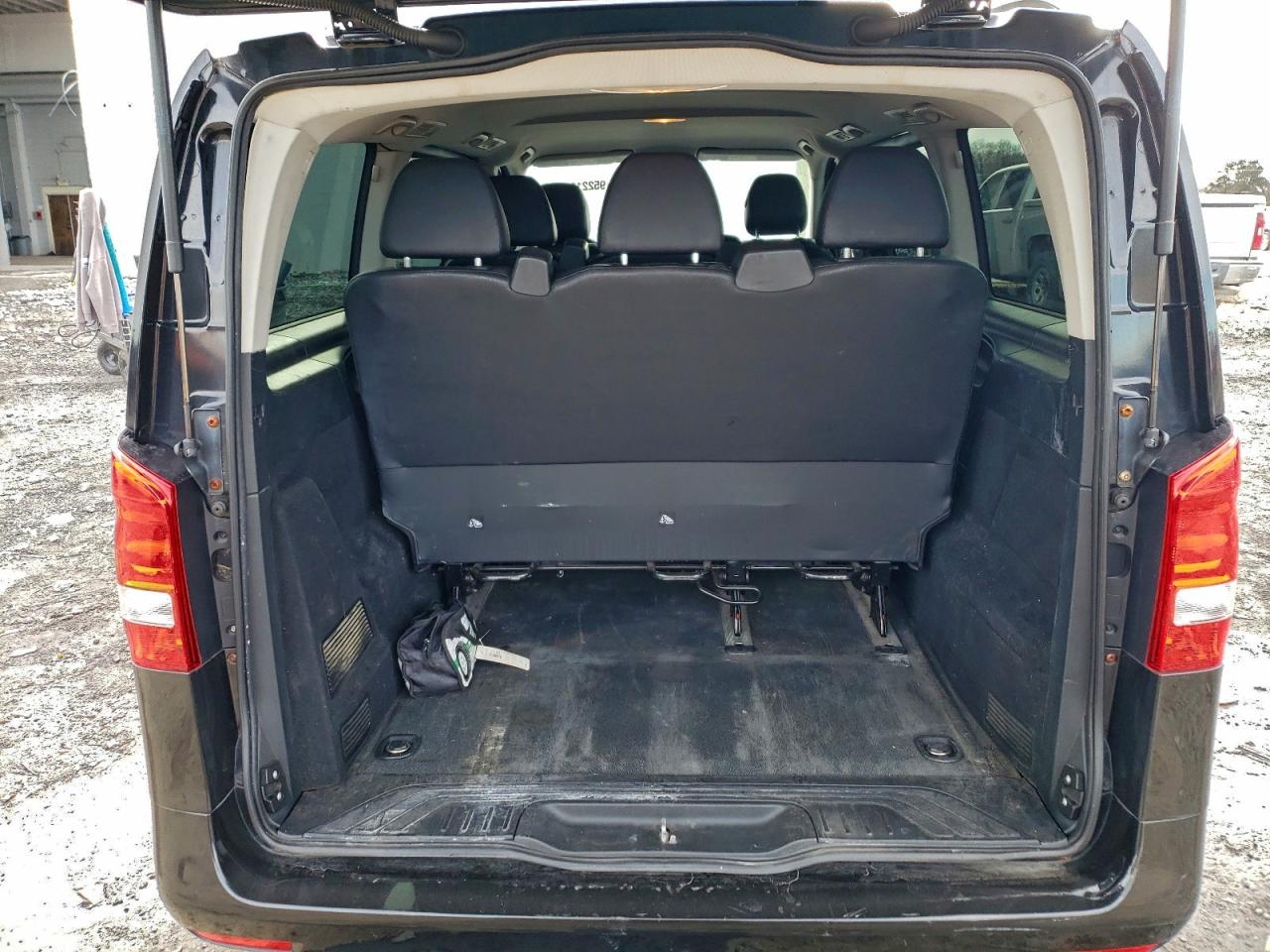 Mercedes-Benz Metris Image 12