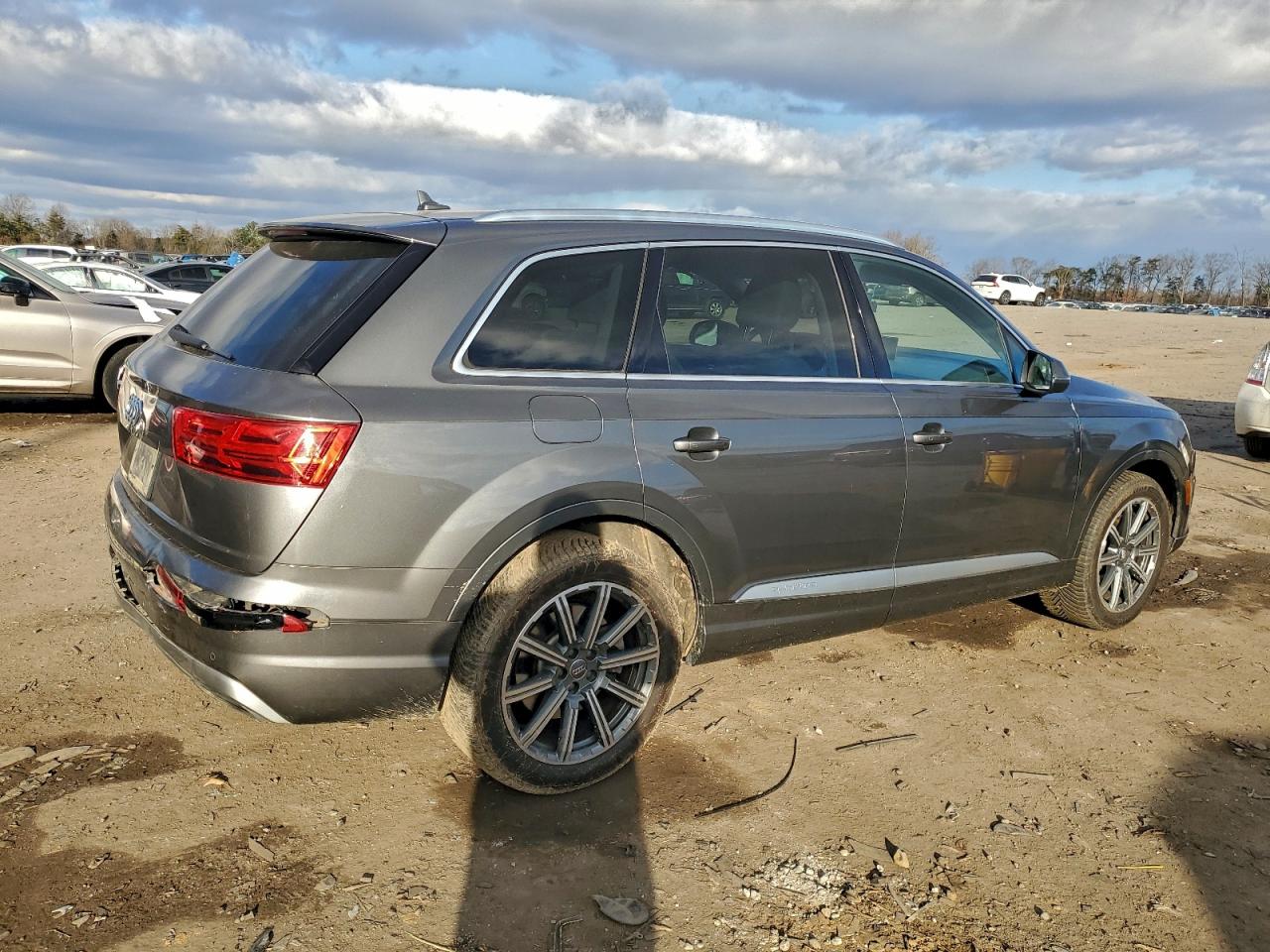 Audi Q7 Premium Plus Image 4