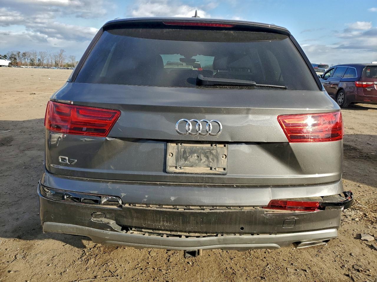 Audi Q7 Premium Plus Image 9
