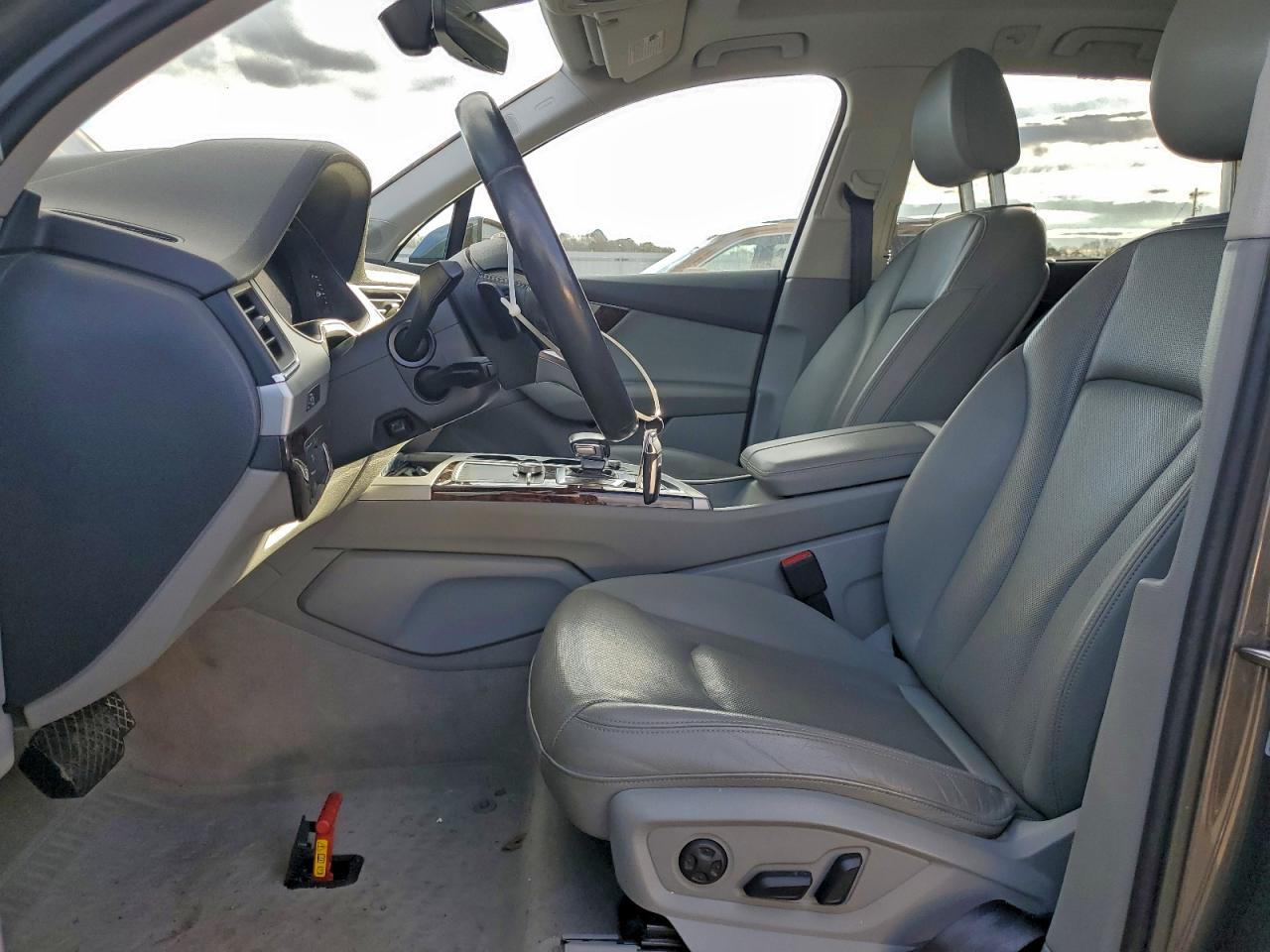 Audi Q7 Premium Plus Image 6