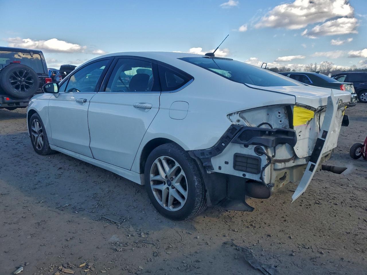 Ford Fusion Se Image 7