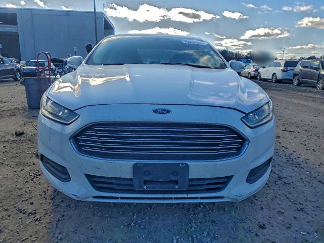 Ford Fusion Se Image 3