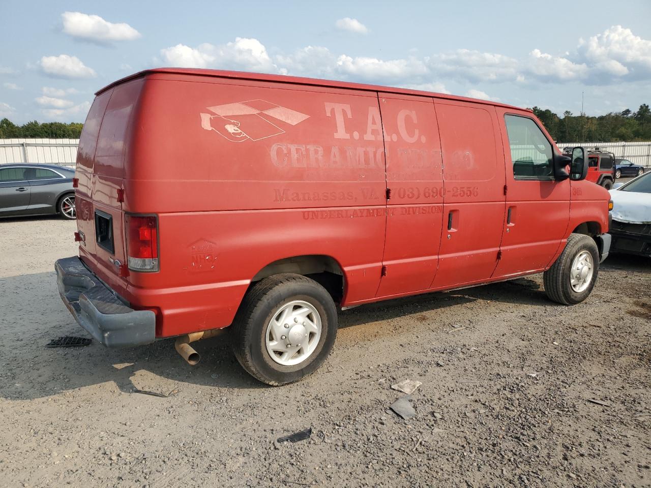 Ford Econoline E350 Super Duty Van Image 3
