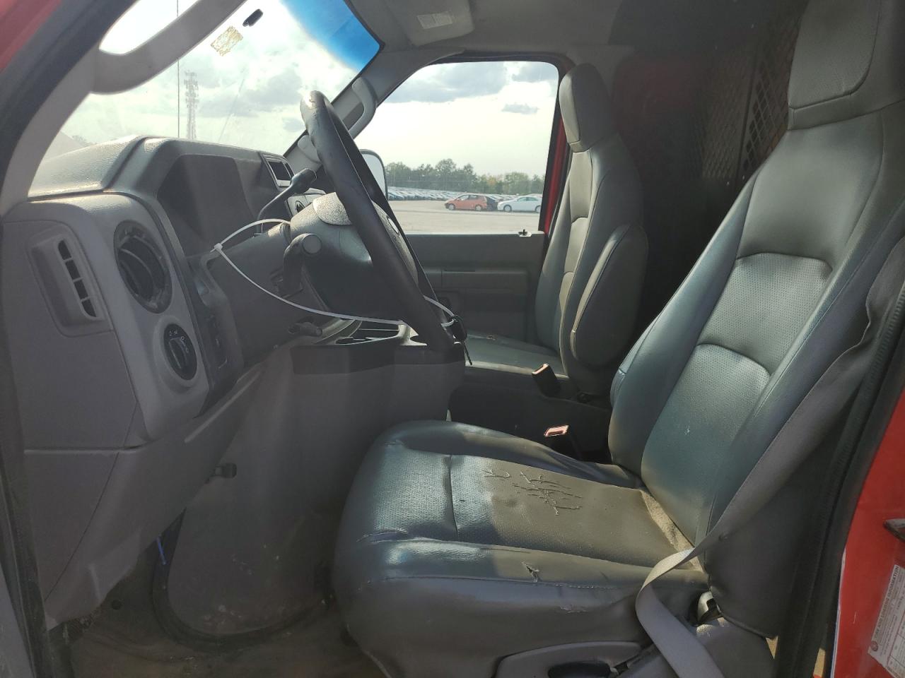 Ford Econoline E350 Super Duty Van Image 8