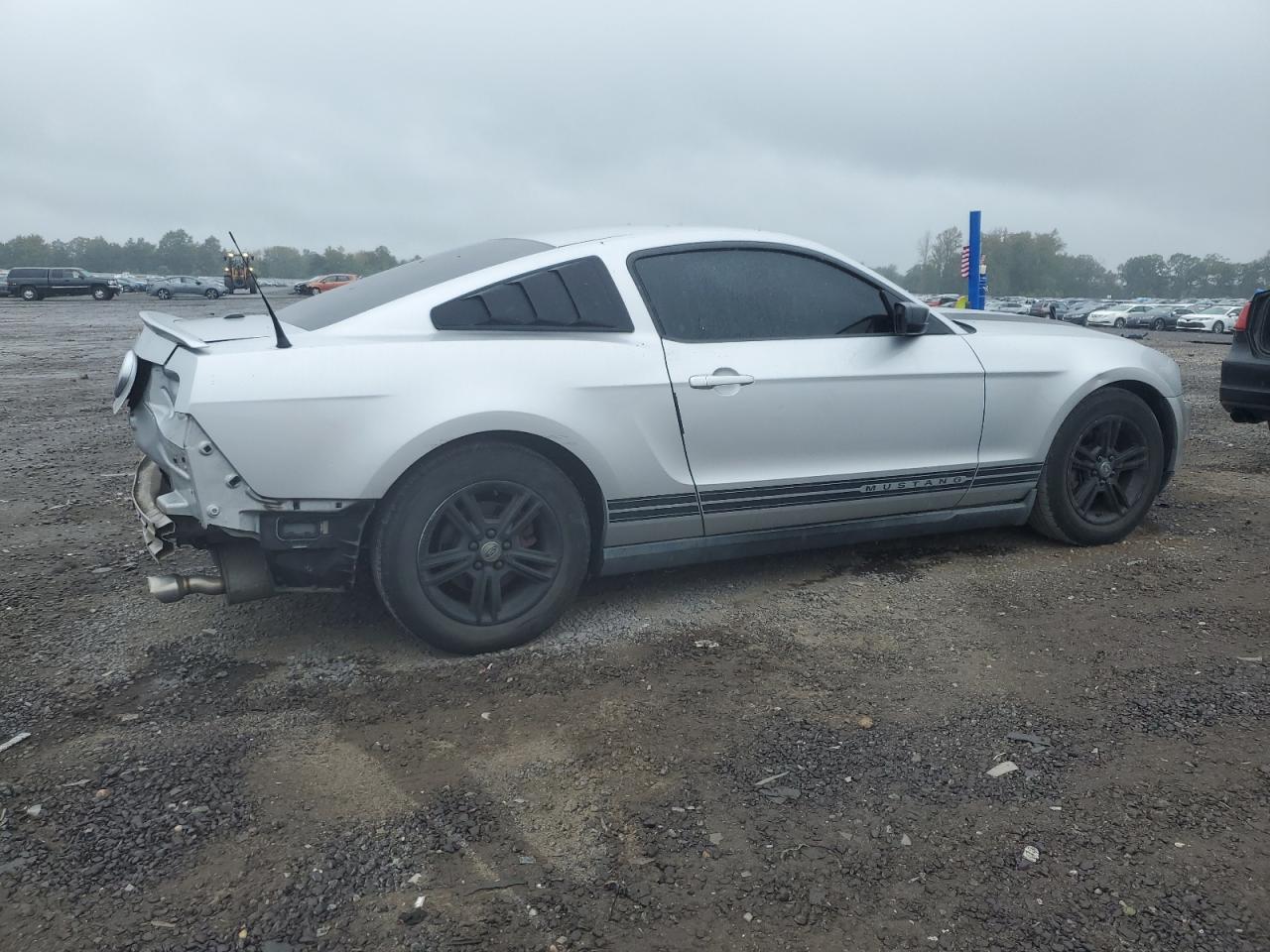 Ford Mustang Image 2