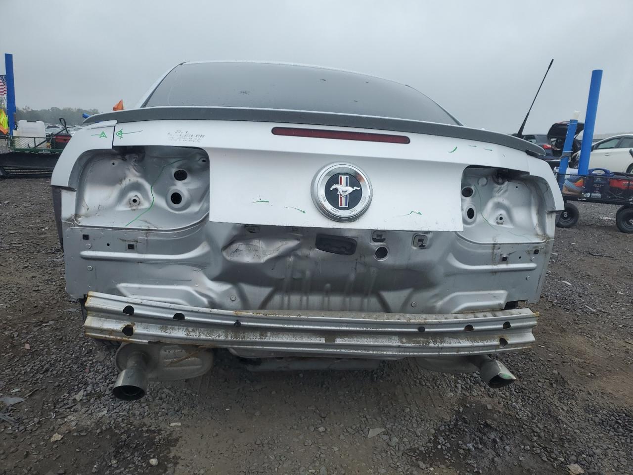 Ford Mustang Image 9