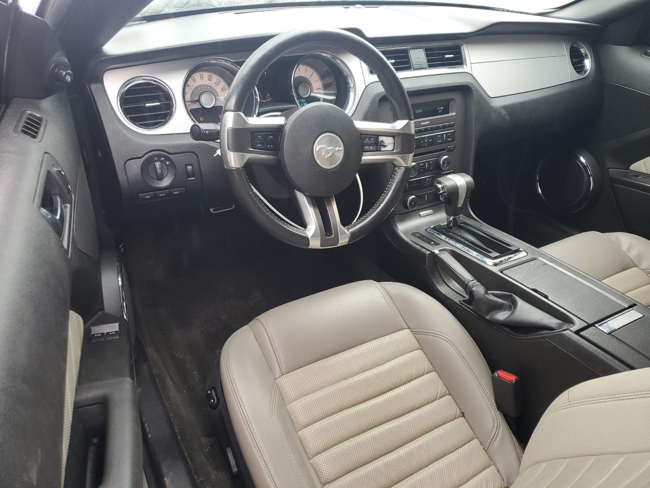 Ford Mustang Image 5