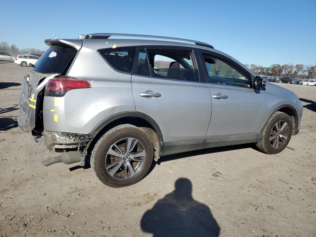 Toyota RAV4 Xle Image 2