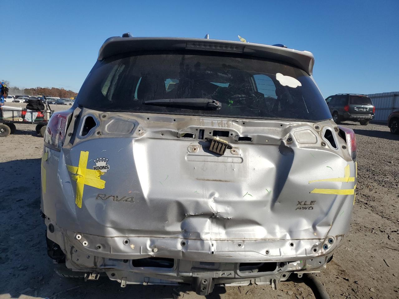 Toyota RAV4 Xle Image 6