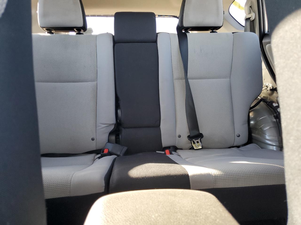 Toyota RAV4 Xle Image 10