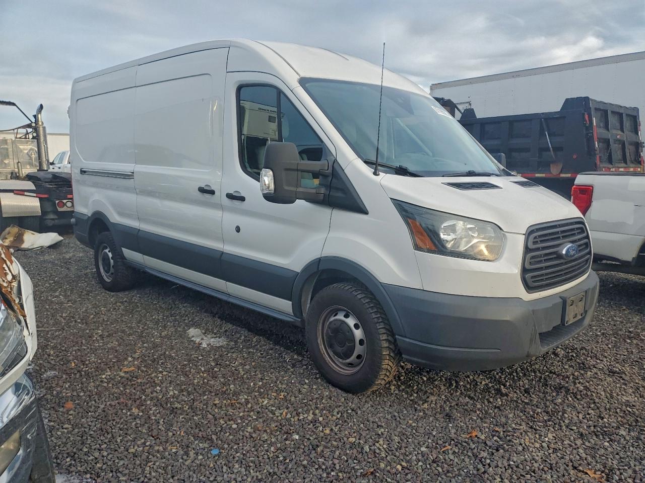 Ford Transit T-350 Image 5