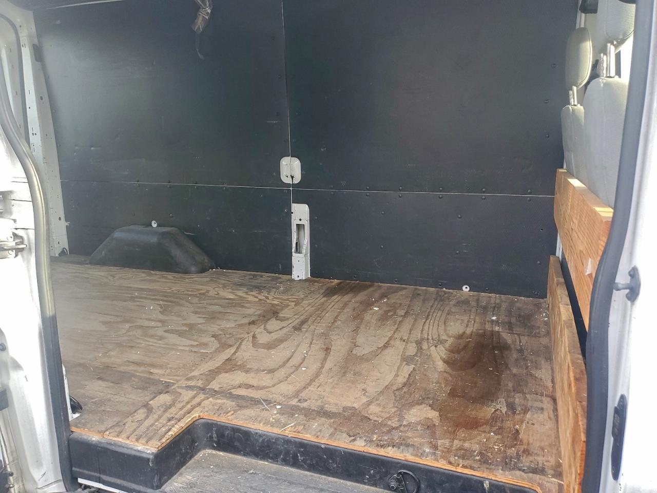 Ford Transit T-350 Image 12