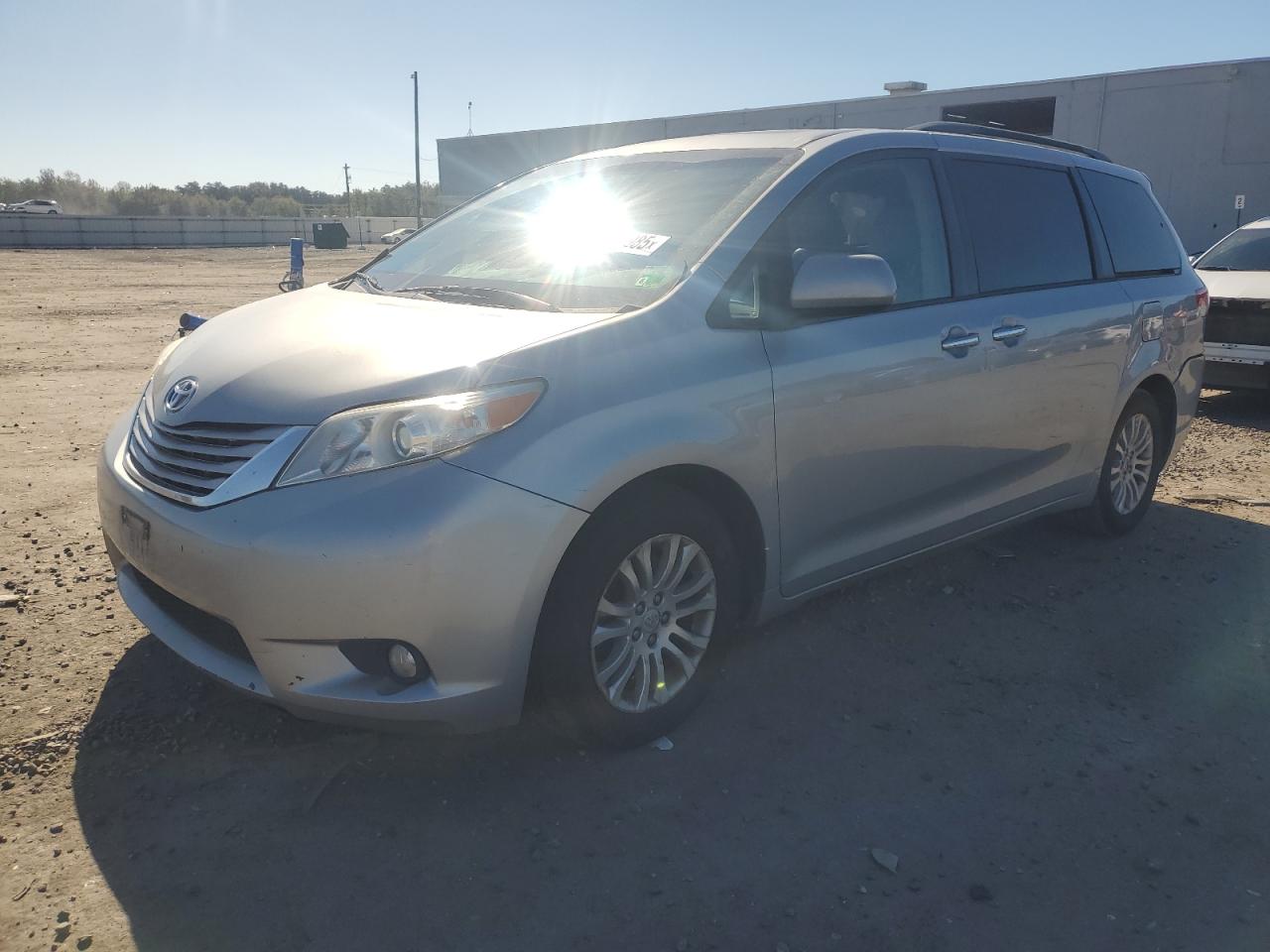 Toyota Sienna Xle Image 1