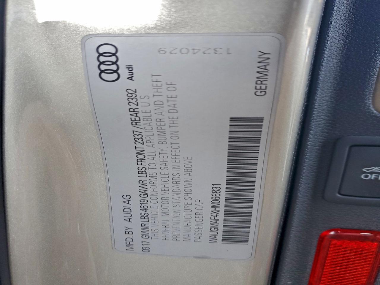 Audi A4 Ultra Premium Image 11