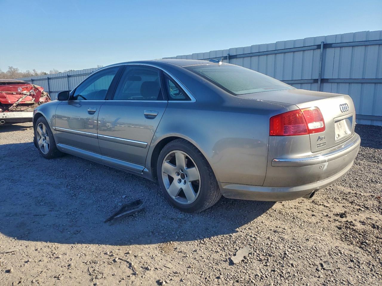 Audi A8 4.2 Quattro Image 7