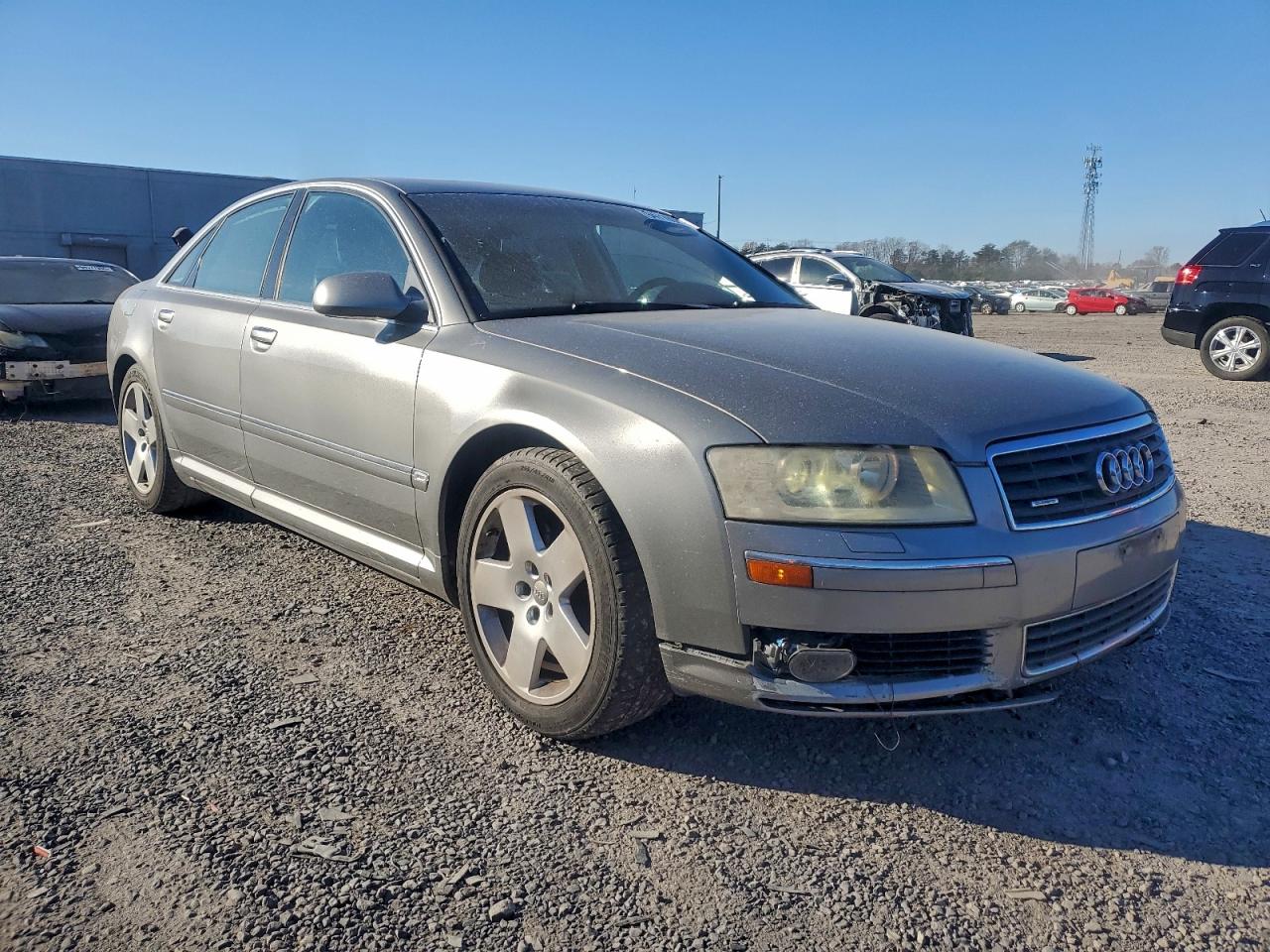 Audi A8 4.2 Quattro Image 3