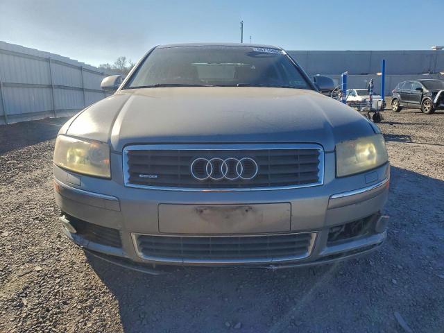 Audi A8 4.2 Quattro Image 4