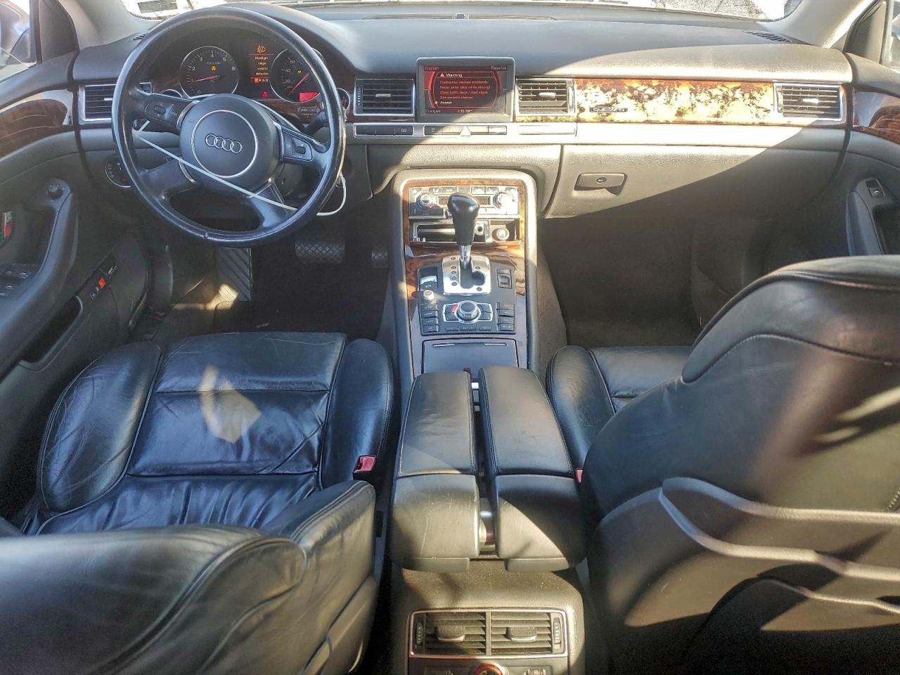 Audi A8 4.2 Quattro Image 10