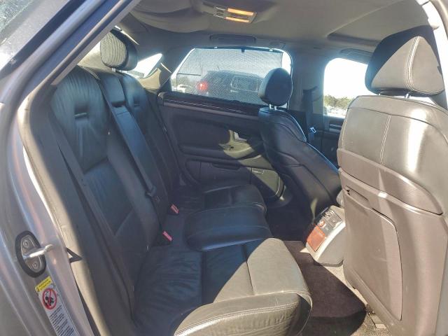 Audi A8 4.2 Quattro Image 9