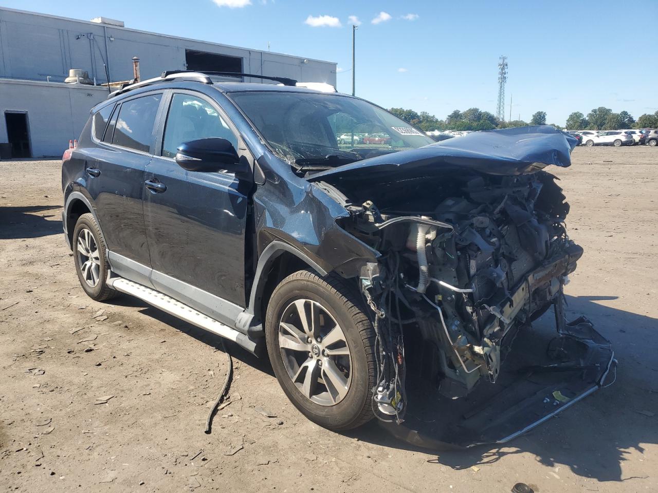 Toyota RAV4 Xle Image 3