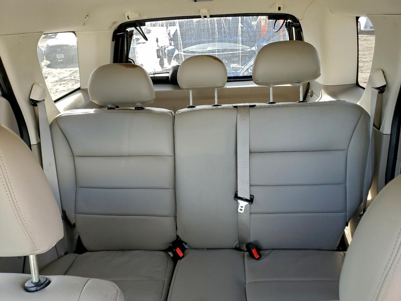 Ford Escape Hybrid Image 10