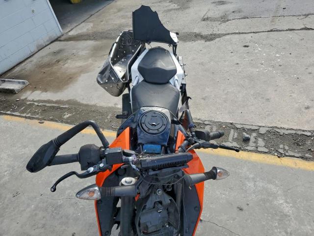 KTM Motorcycle Duke Image 3