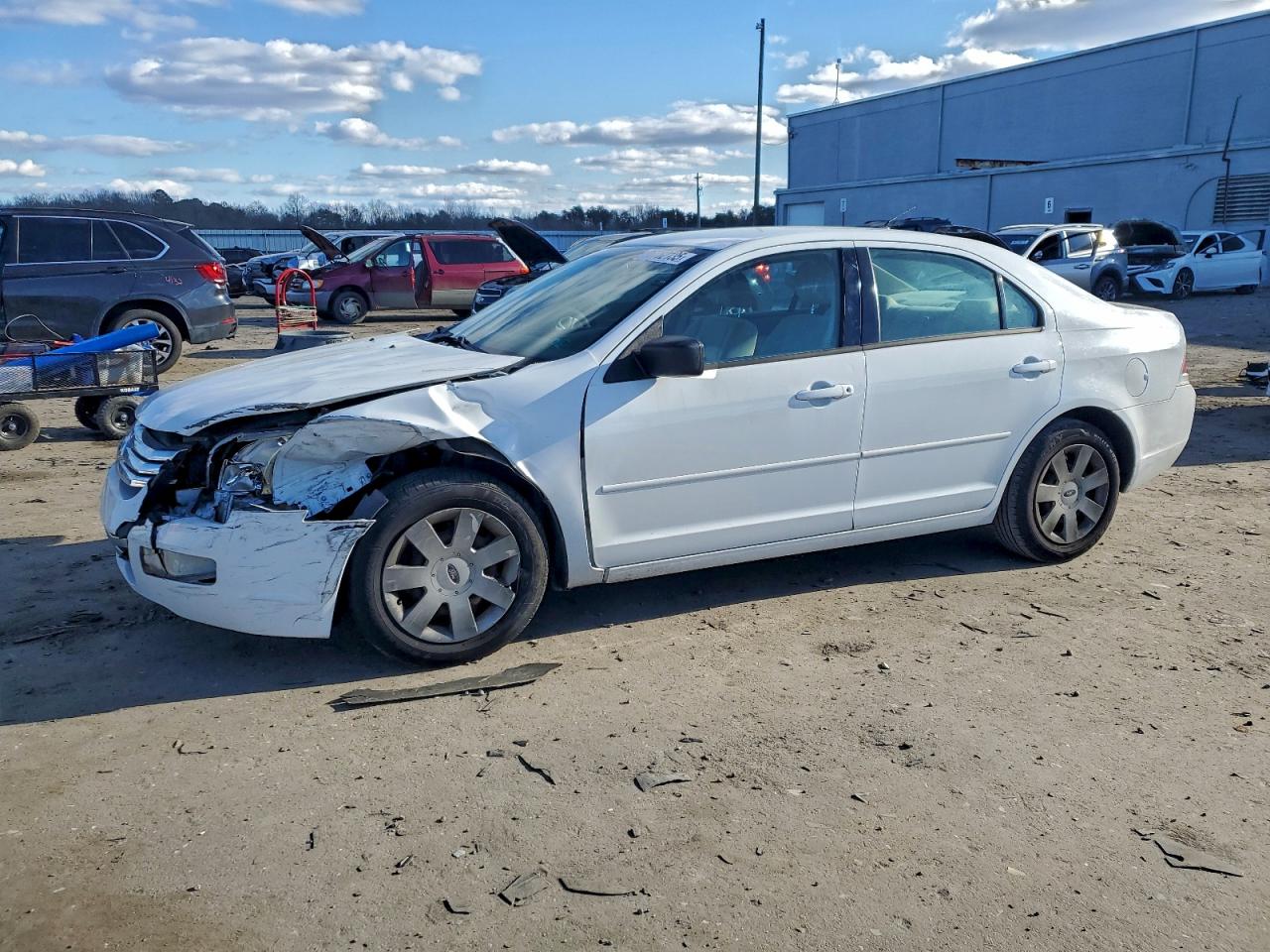 Ford Fusion S Image 1