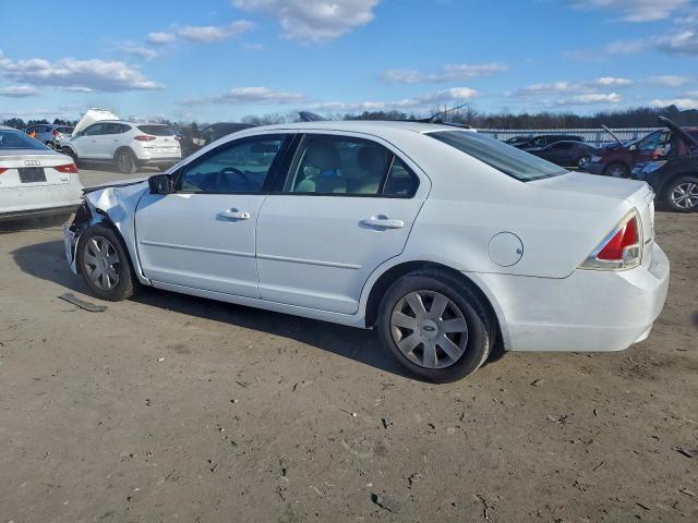 Ford Fusion S Image 4