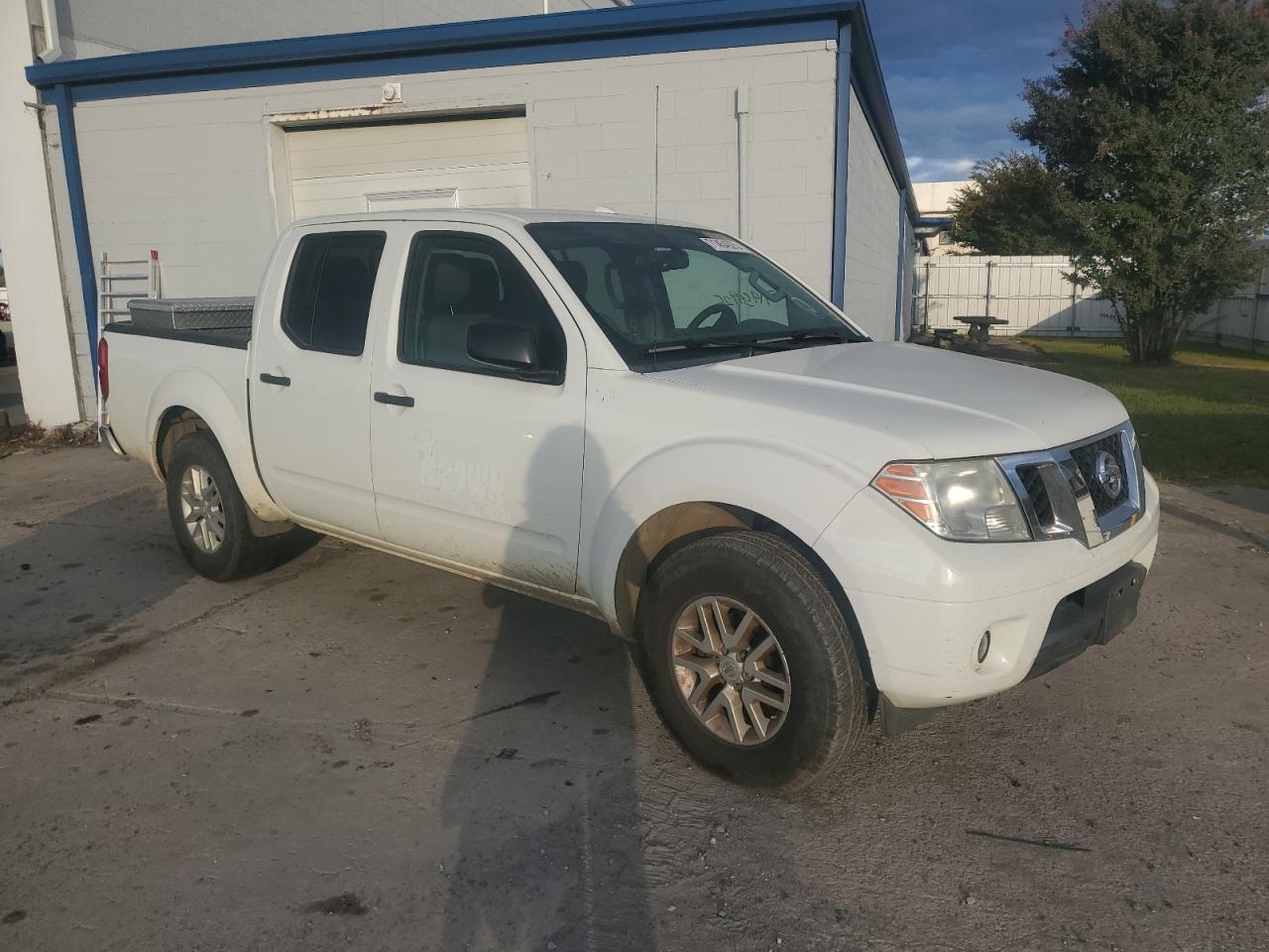 Nissan Frontier S Image 11