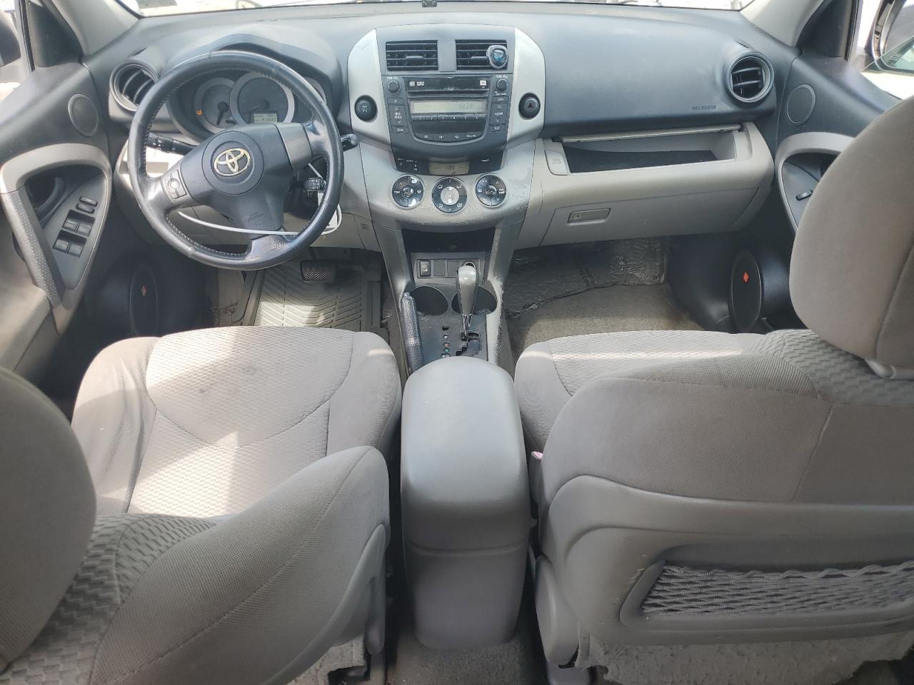 Toyota RAV4 Limited Image 13