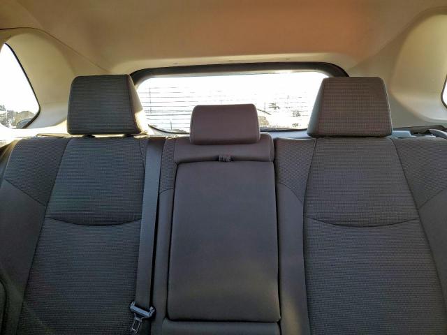 Toyota RAV4 Le Image 6