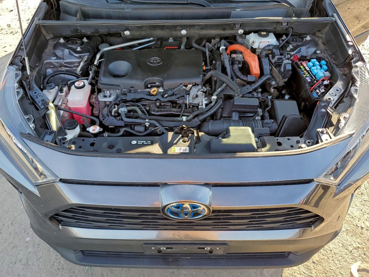 Toyota RAV4 Le Image 10