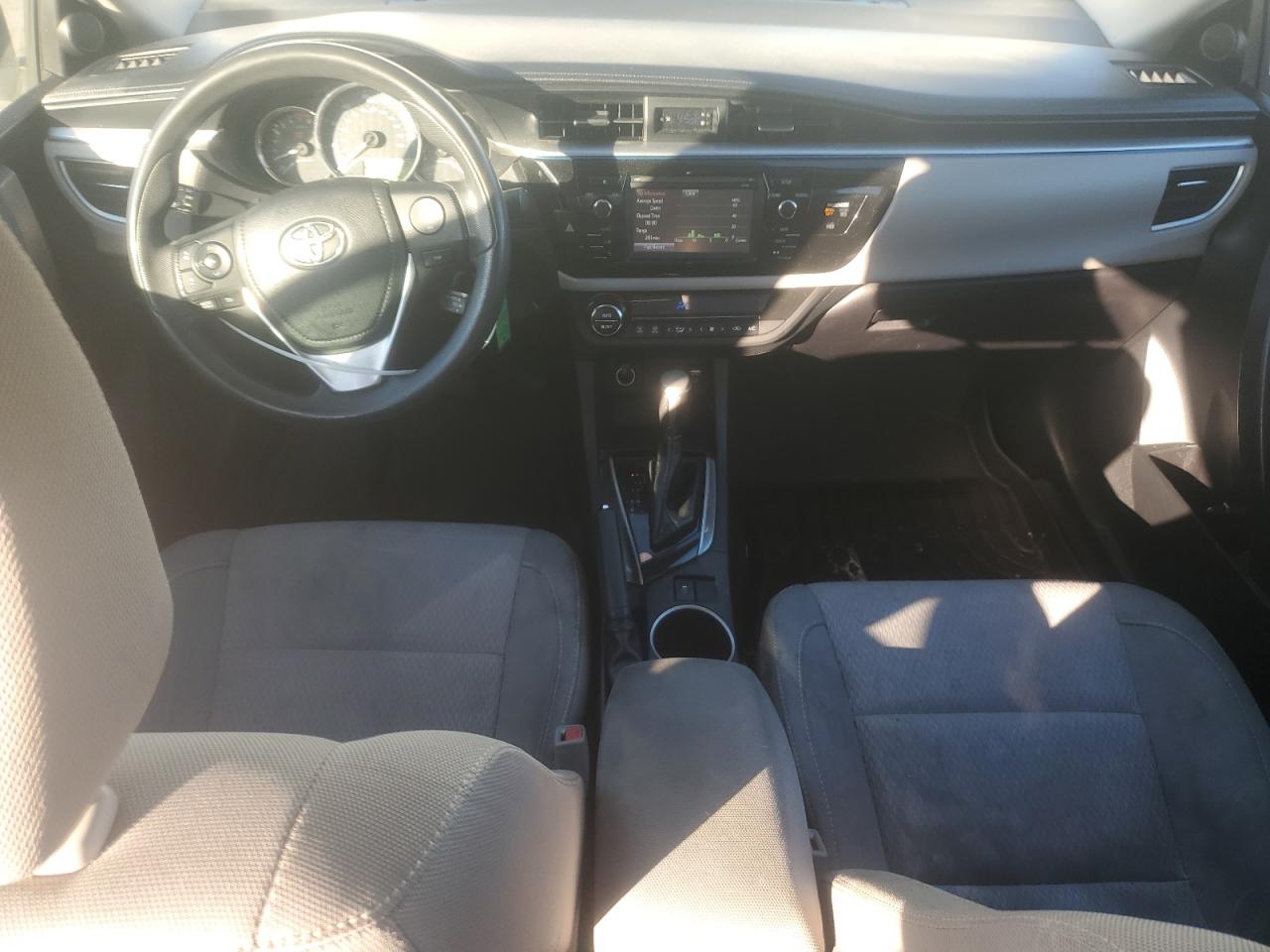 Toyota Corolla L Image 5