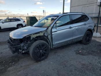  Salvage Volkswagen Tiguan