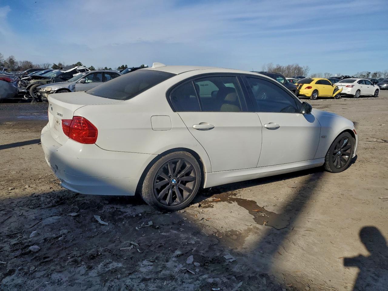 BMW 3 Series I Image 12