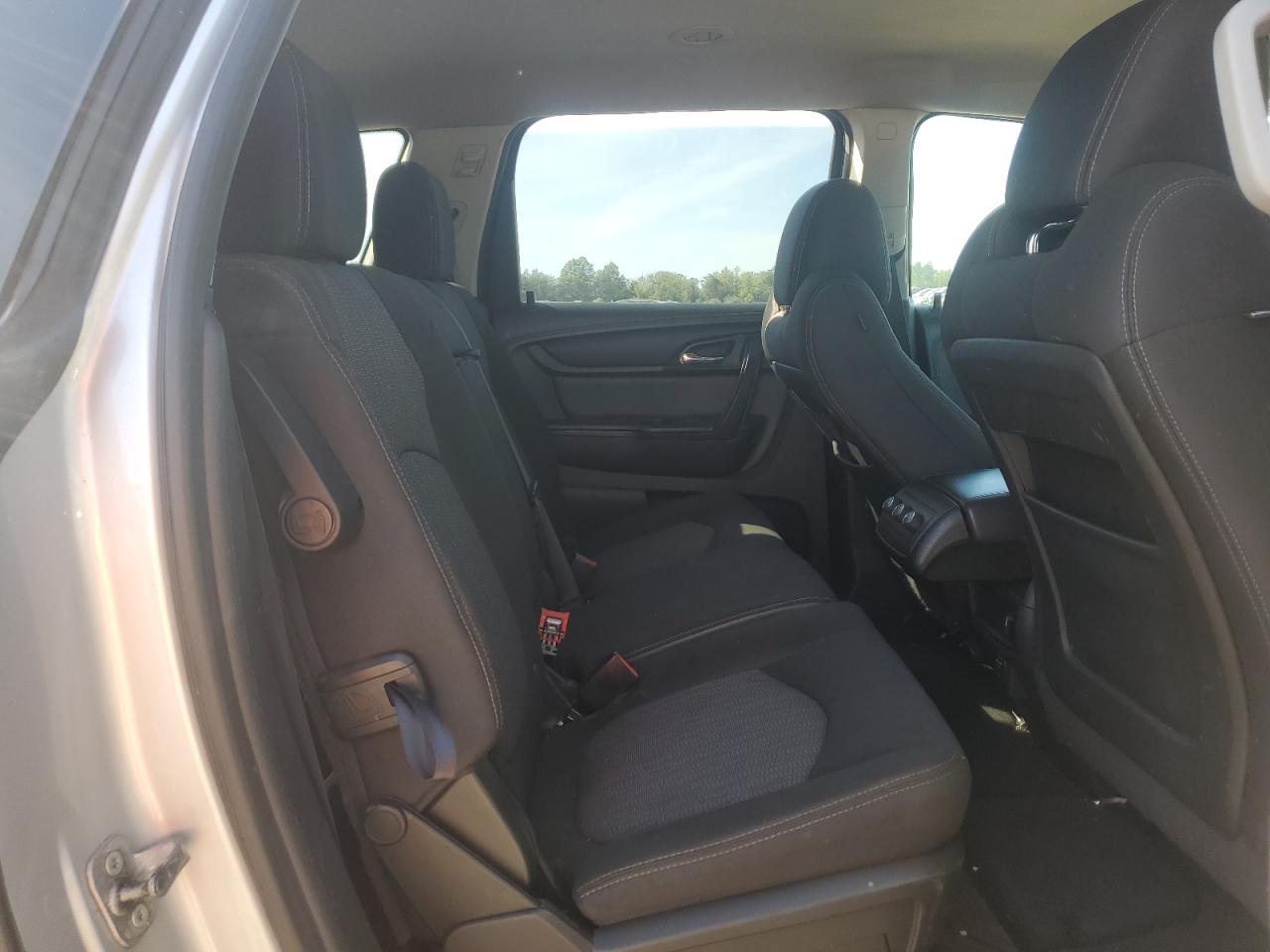 Chevrolet Traverse Lt Image 8