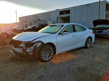  Salvage Lexus Es