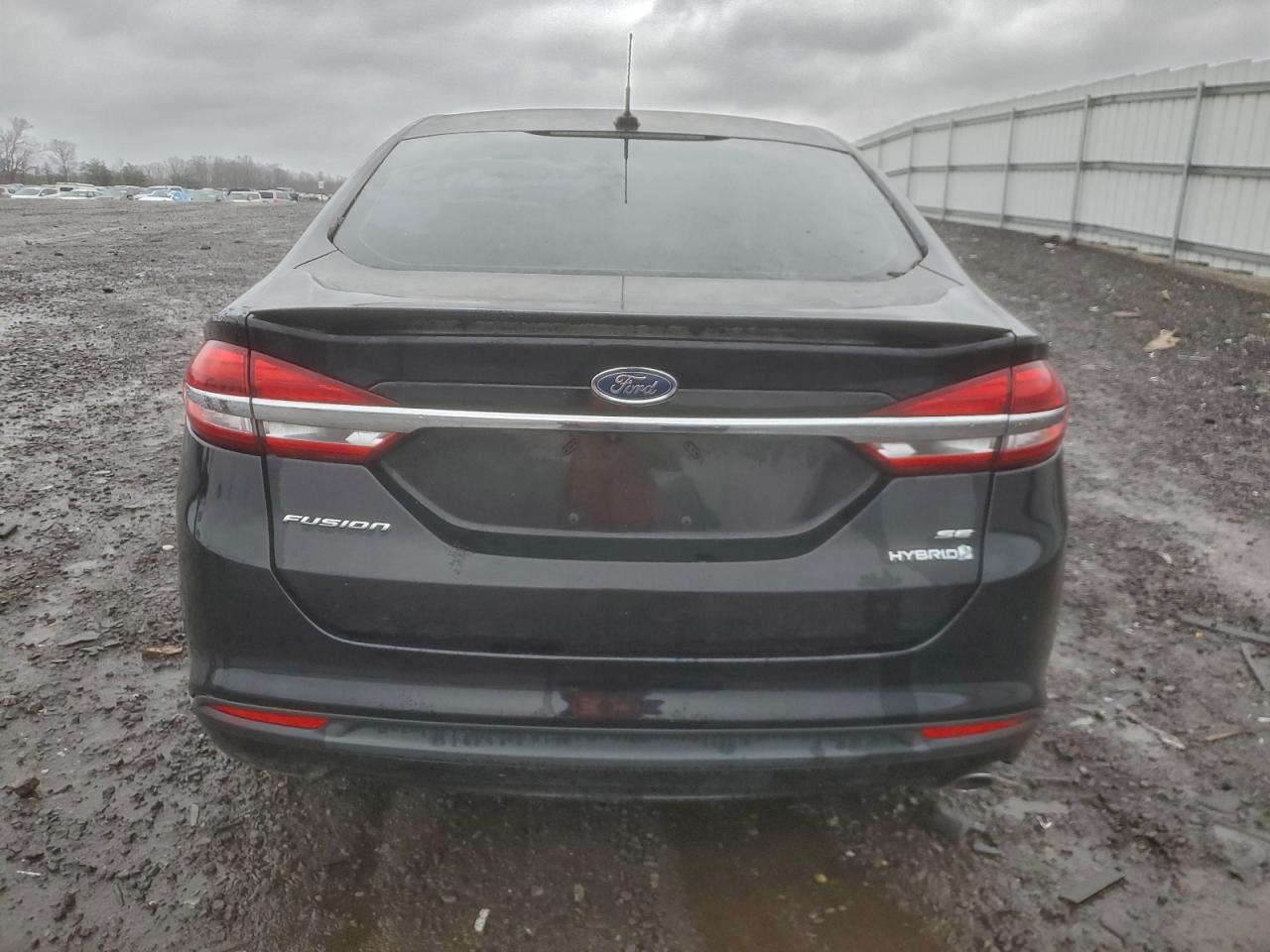 Ford Fusion Se Hybrid Image 10