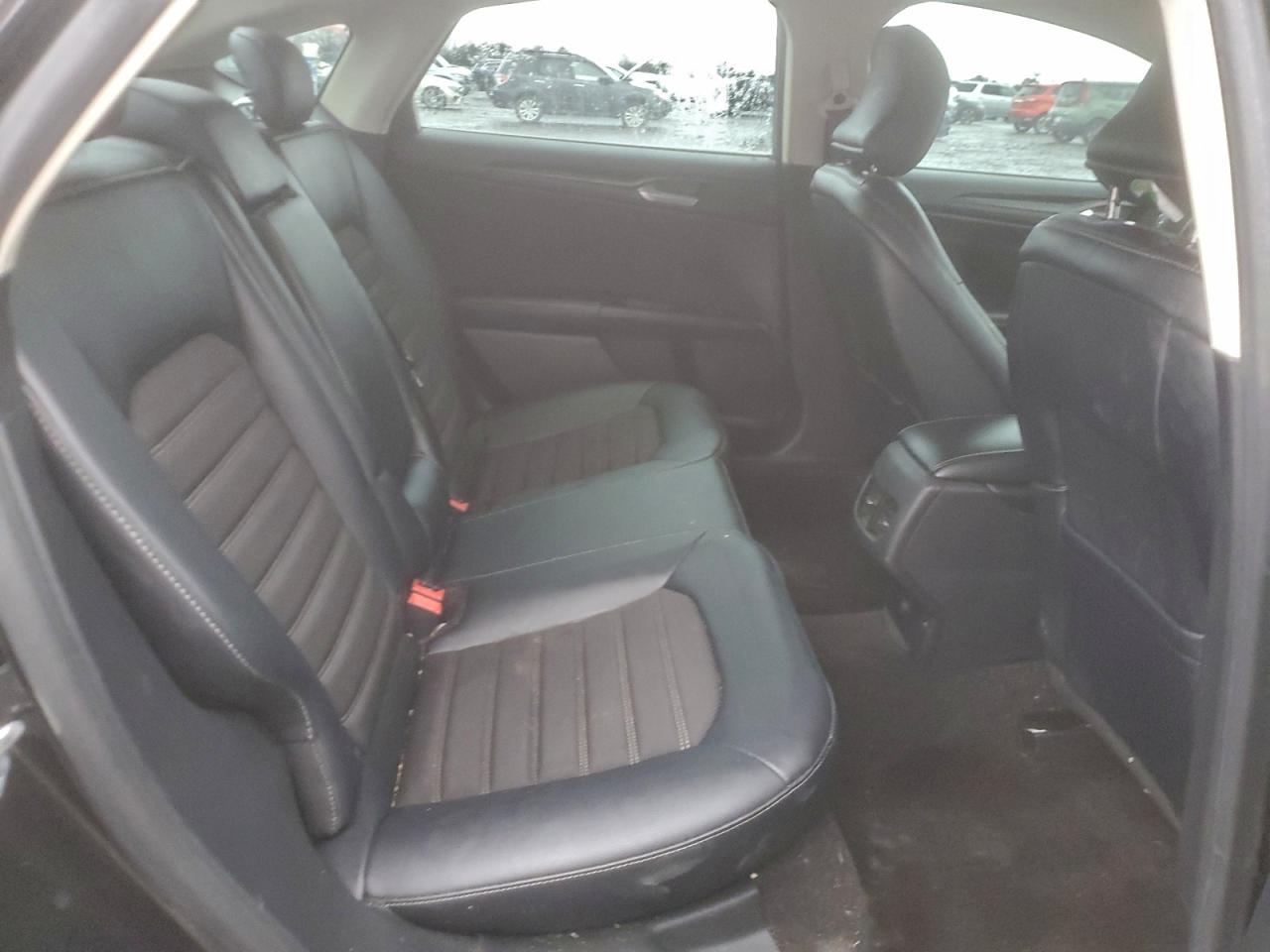 Ford Fusion Se Hybrid Image 12