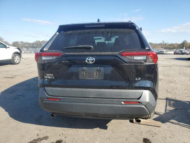 Toyota RAV4 Le Image 8