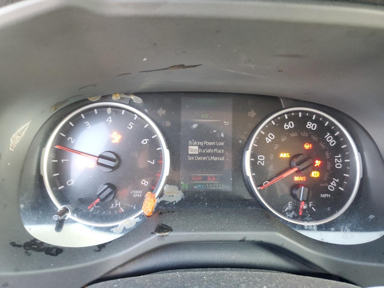 Toyota RAV4 Le Image 11