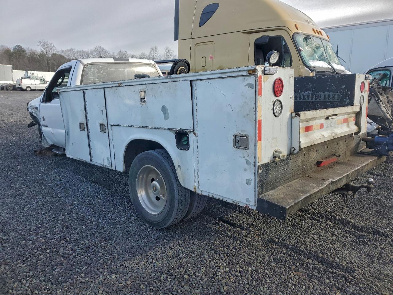 Ford F-550 Super Duty Image 3