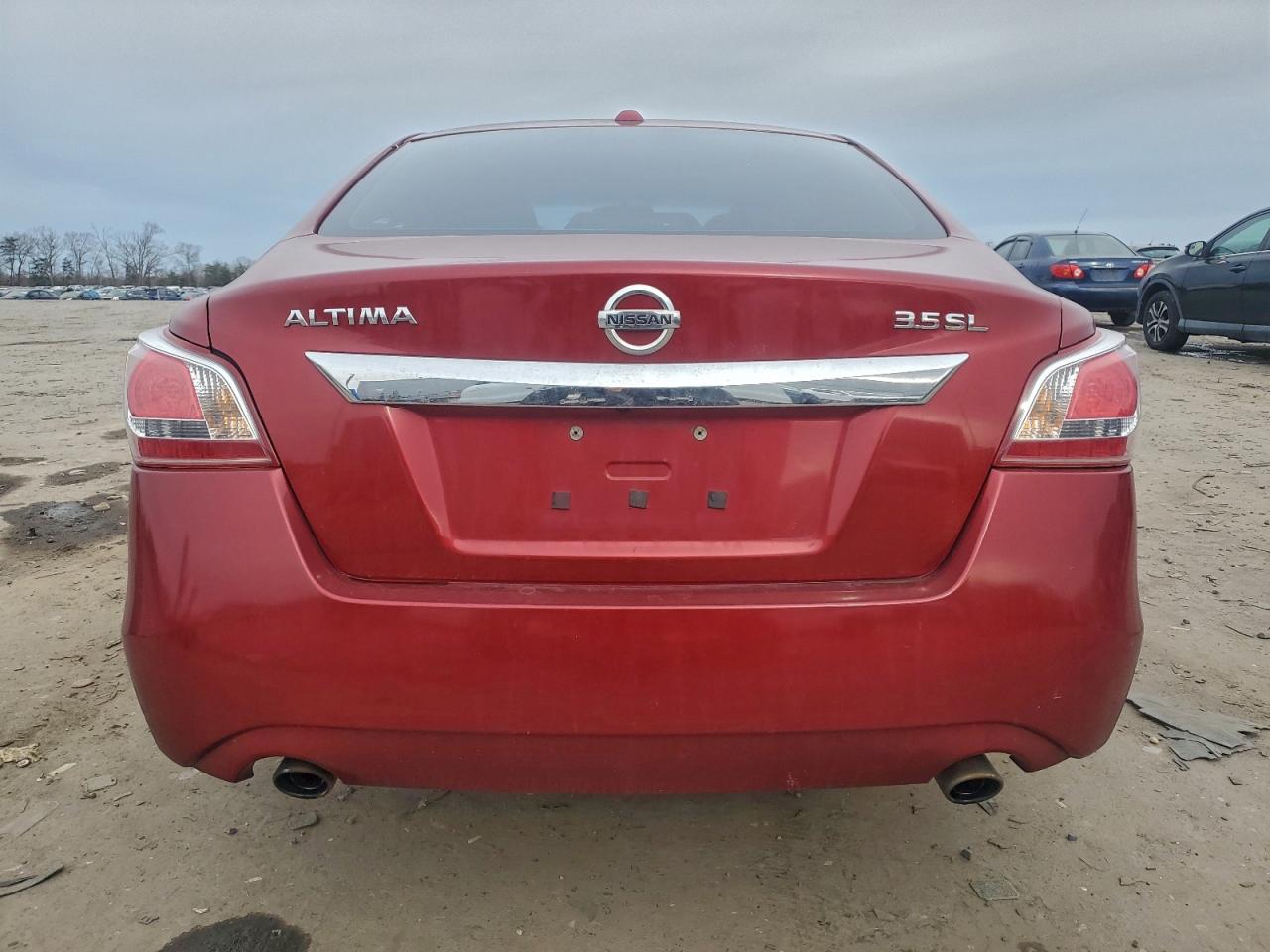 Nissan Altima 3.5s Image 10