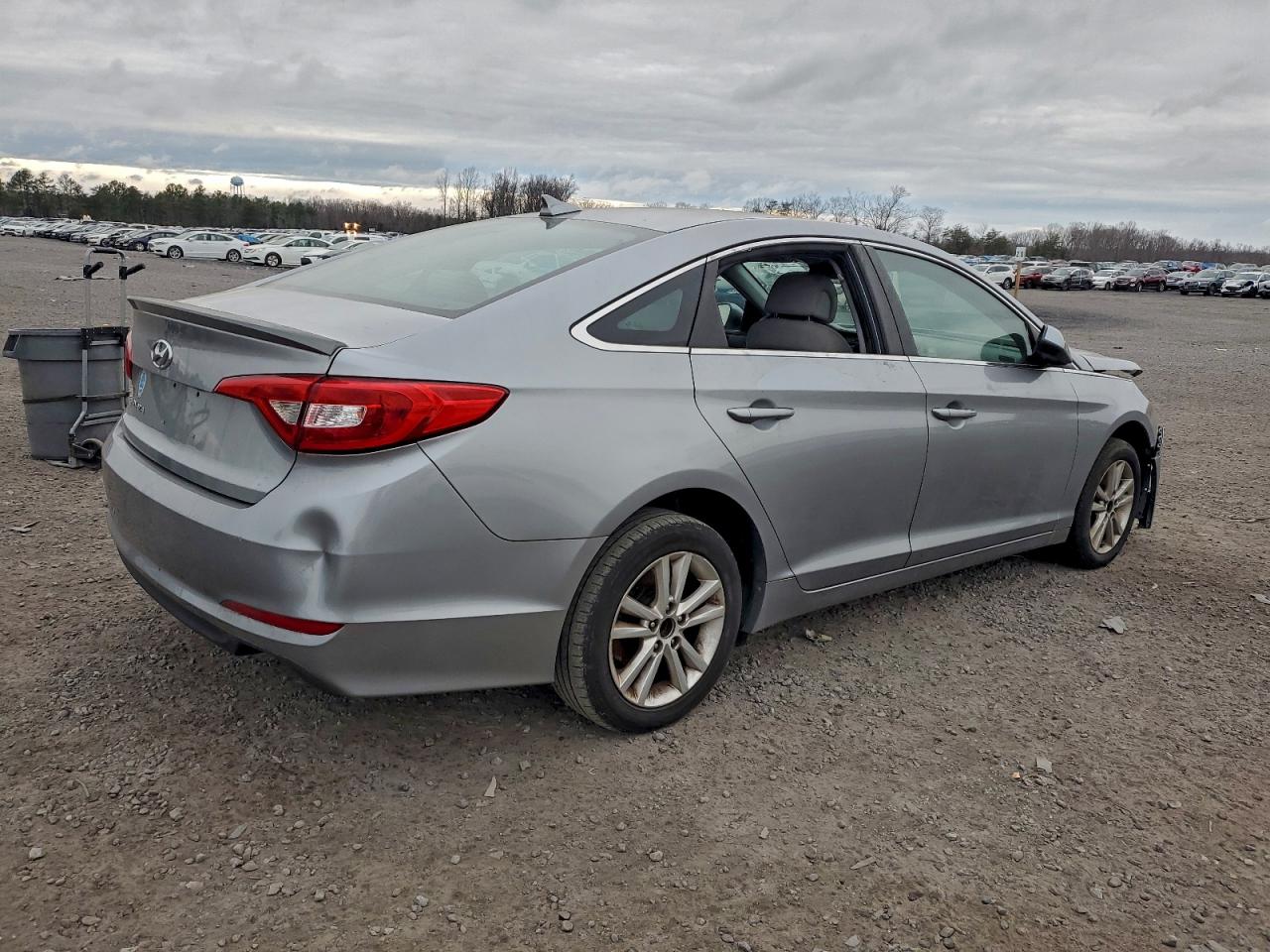 Hyundai SONATA Se Image 3