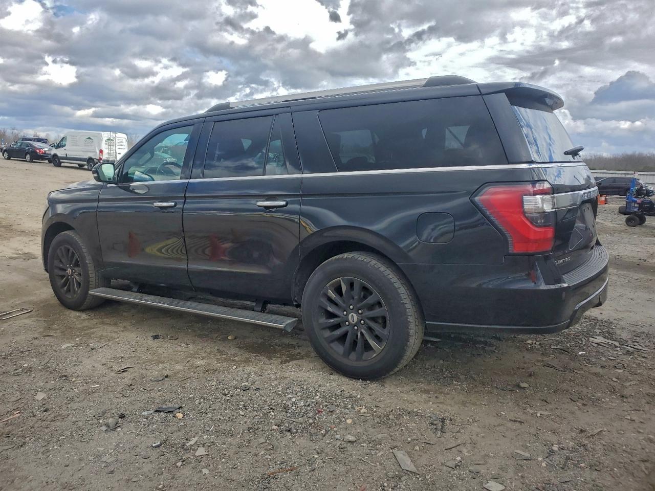 Ford Expedition Max Limited Image 11